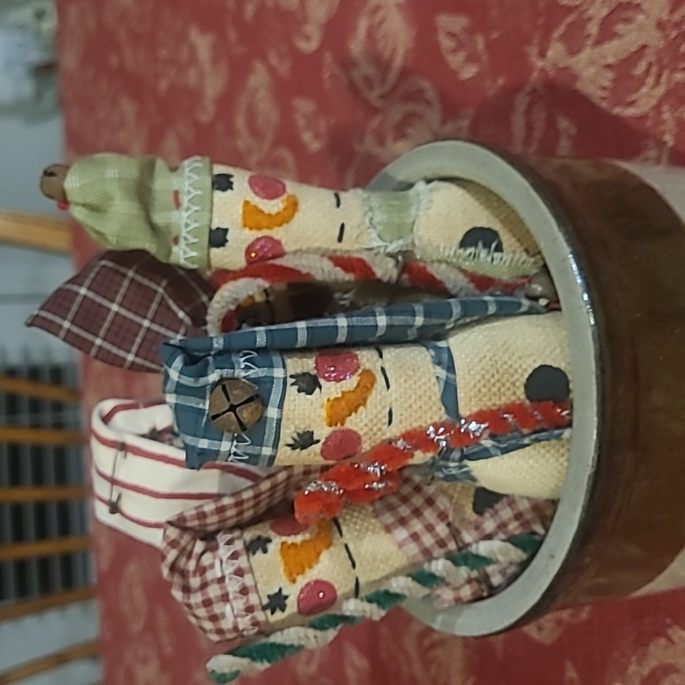 Handmade Primitive Slender/Pencil Snowman Lot of 5